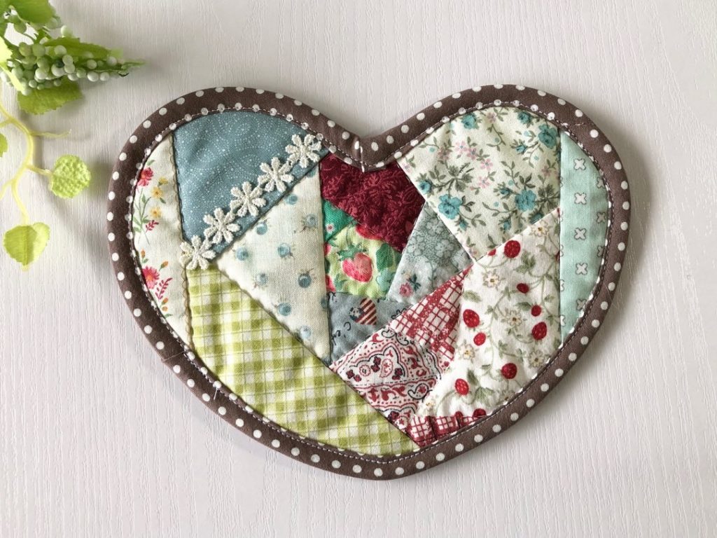 すずらん様専用です。パッチワークキルト♡タペストリー＆刺繍