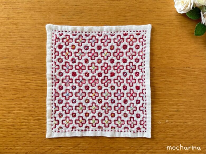 刺し子ふきん「十字花刺し」の裏側の写真。