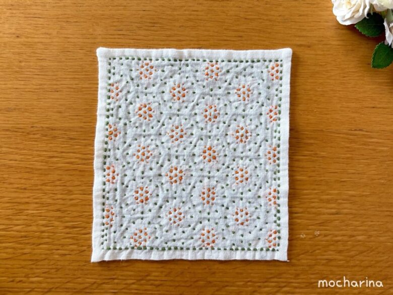 刺し子ふきん「金木犀」の裏側の写真。