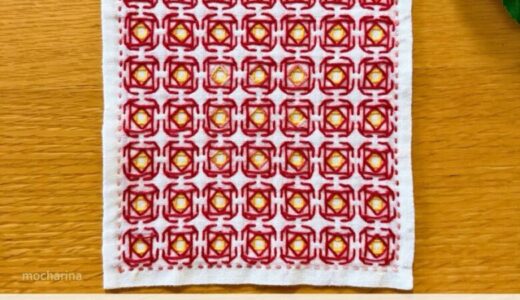 🌺冬を彩る【セリア（Seria）】刺し子ふきん「花椿」の作り方｜上品で華やかな花模様