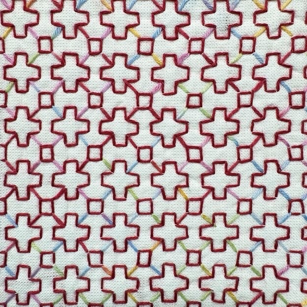 セリアの刺し子ふきん「変わり花十字」の写真。
